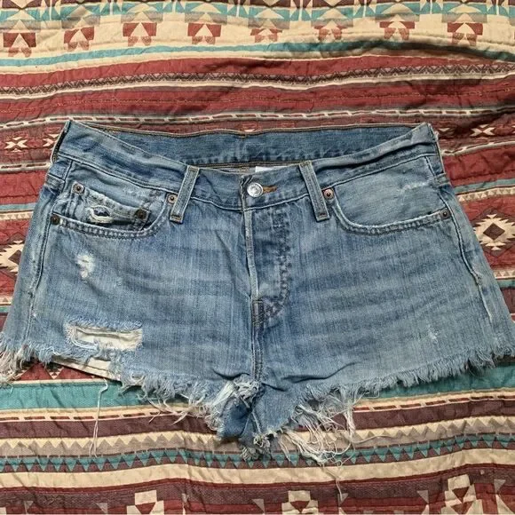 Vintage 501 Levi’s Cut Off Denim Shorts - Picture 1 of 6